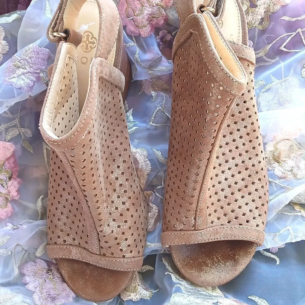 ISOLA Elegant Tan Leather Peep-Toe Heeled Sandals